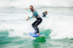 10 Essential Surfing Tips for Beginners: Catch Your First Wave!