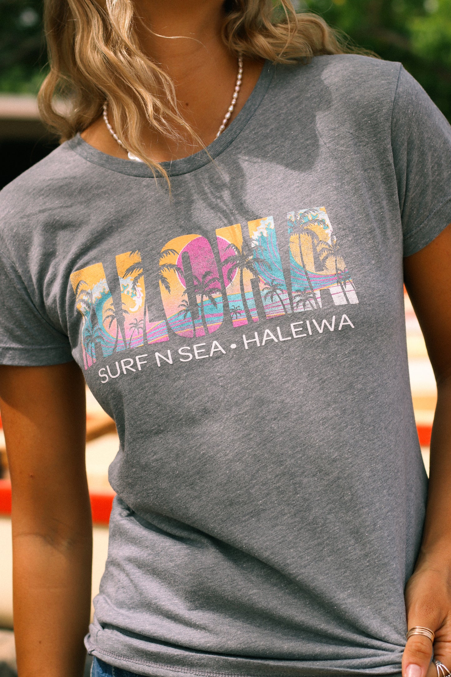 SNS WOMENS ALOHA WAVE TEE