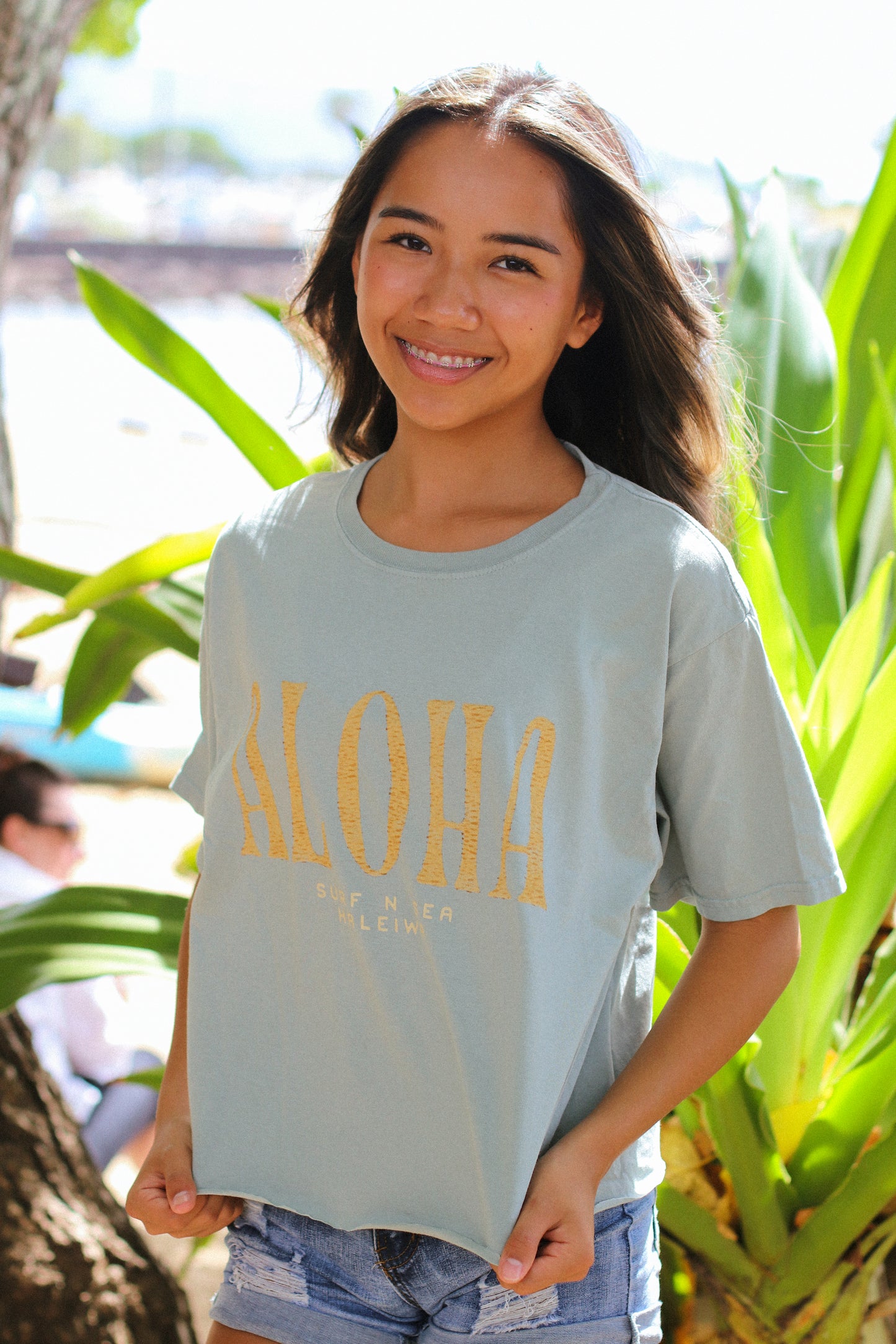 SNS WOMENS TIKI ALOHA CROP TEE