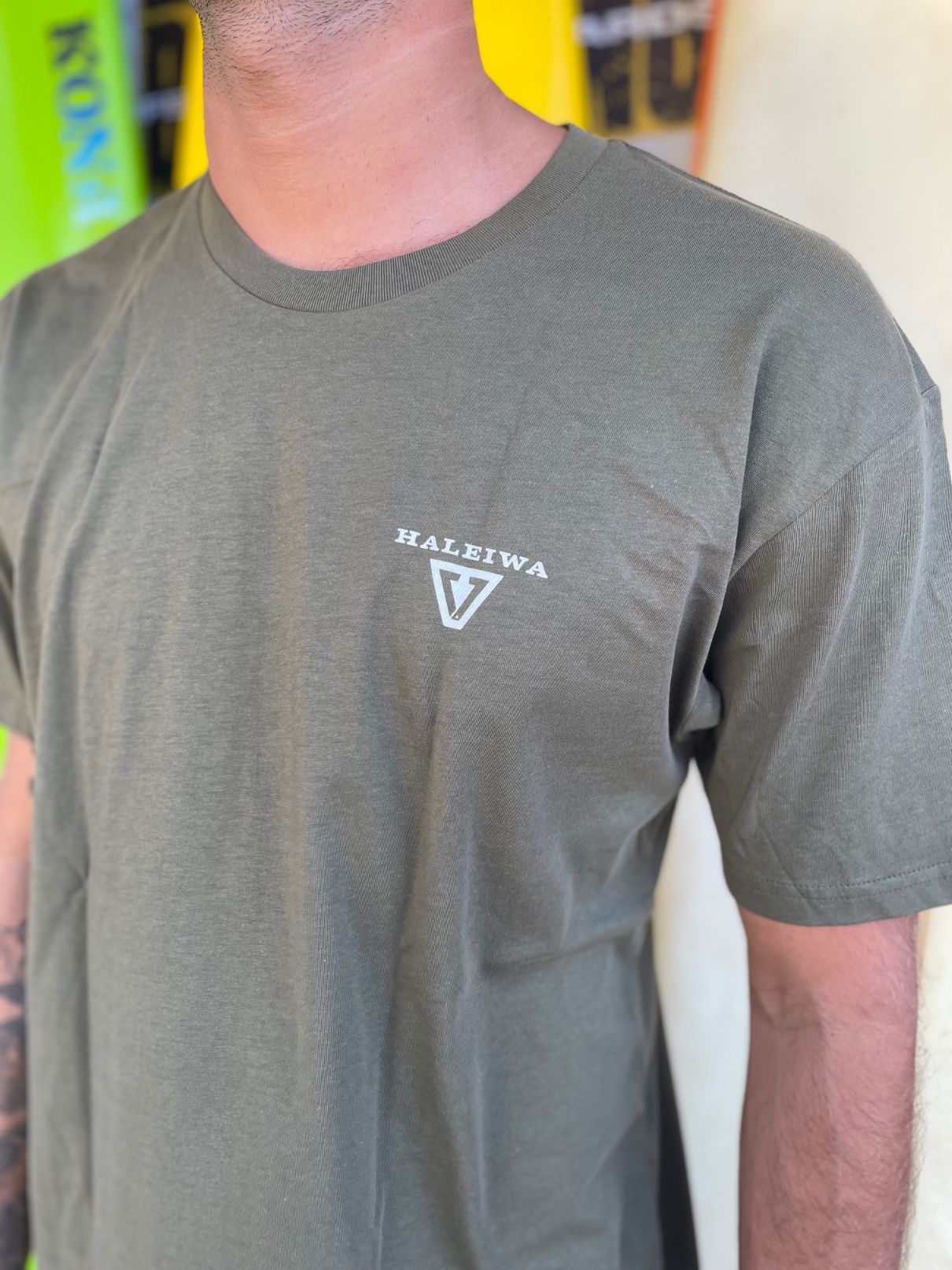 VISSLA SNS HALEIWA TRUCK TEE